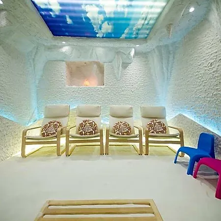 Paradise فندق Dorkovo